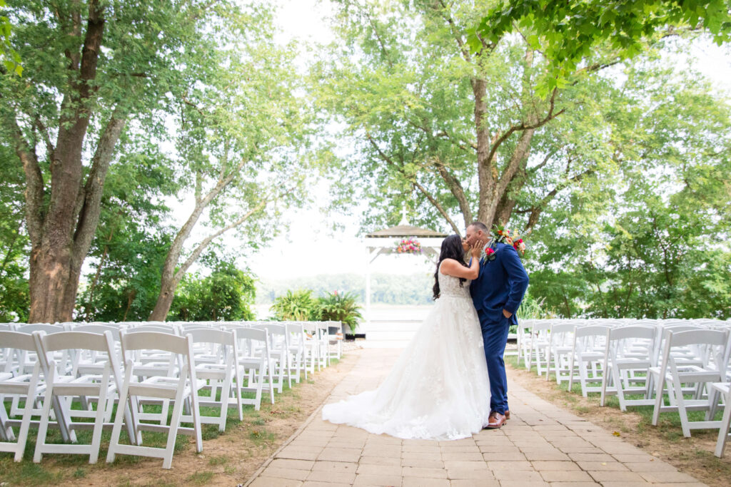 bride and groom get married at the inn at oneonta