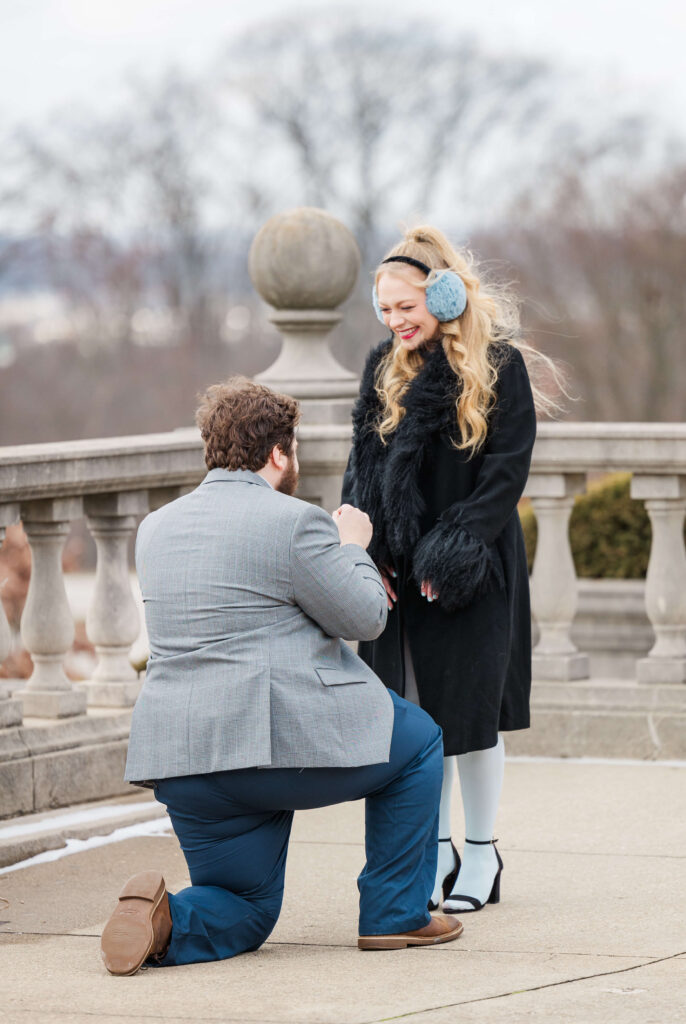 A man proposes to a woman in cincinnati. Ault Park is one of the best places to propose in cincinnati